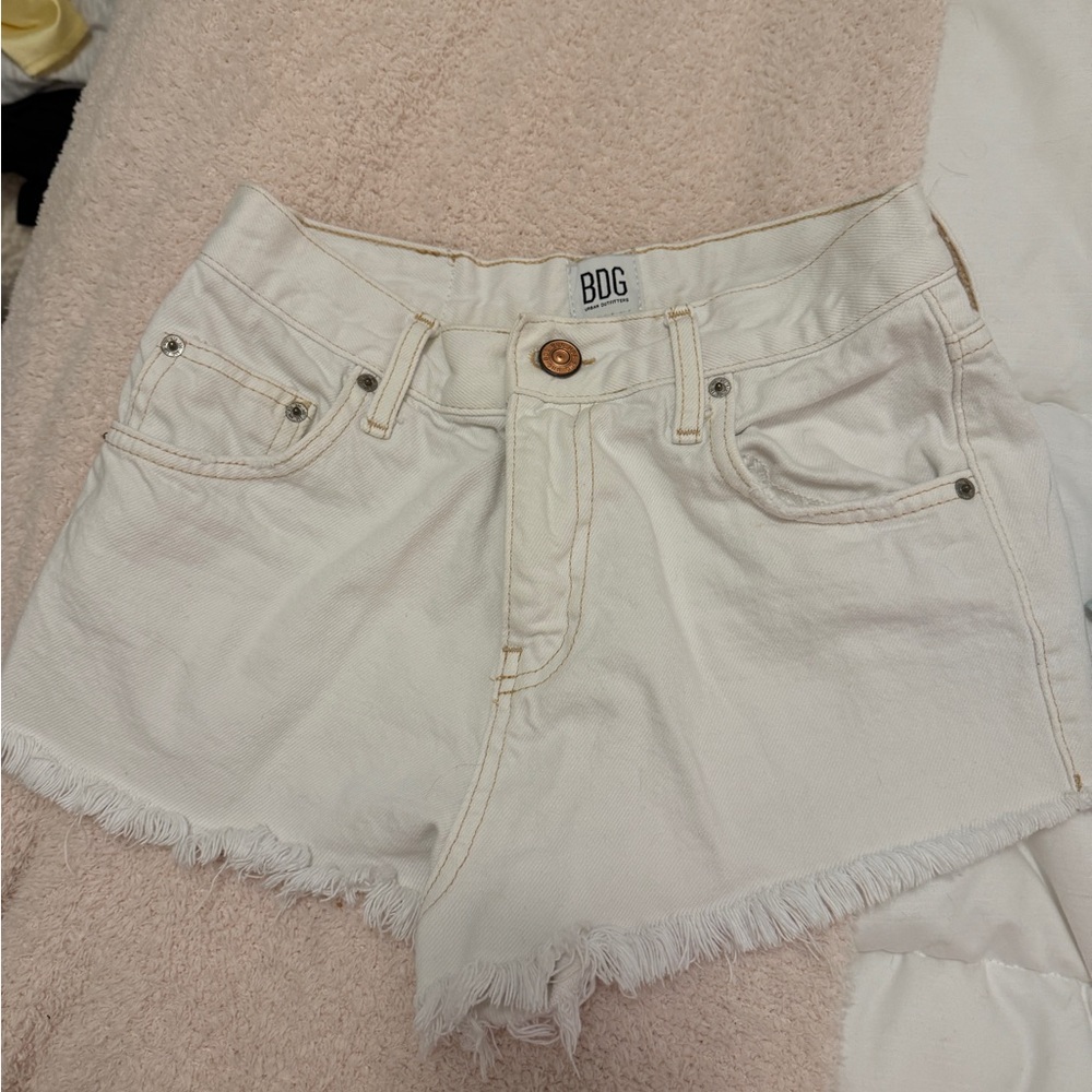 Urban Outfitters BDG Jean shorts white size 26